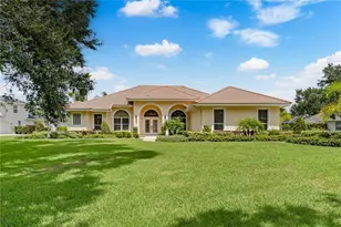 105 Wyndham Dr, Winter Haven, FL 33884 - Photo 1