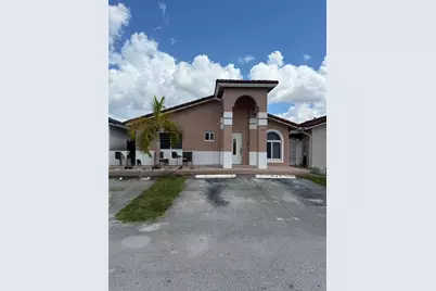 7001 W 35th Avenue #305, Hialeah, FL 33018 - Photo 1