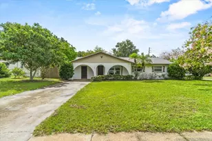 305 E Thelma St, Lake Alfred, FL 33850 - Photo 1