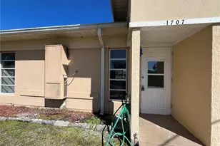 1707 Club Cir, Lakeshore, FL 33854 - Photo 1