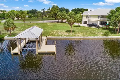 304 14th Street SW, Ruskin, FL 33570 - Photo 1