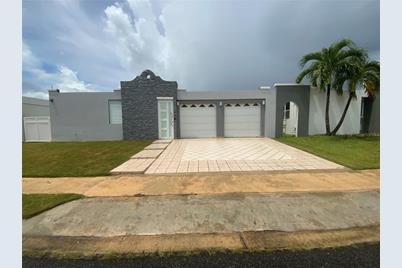 . Falcon Street #451, Dorado, PR 00646 - Photo 1