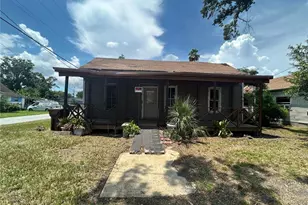 205 NW 8th St, Mulberry, FL 33860 - Photo 1