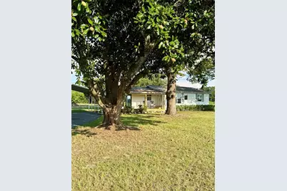 10657 SW 100th Avenue, Ocala, FL 34481 - Photo 1