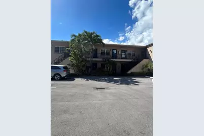 1231 SE 1 Street #10, Fort Lauderdale, FL 33301 - Photo 1