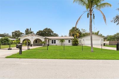 110 Edgewater Drive, Saint Cloud, FL 34769 - Photo 1