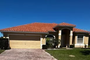 448 Cinnamon Dr, Kissimmee, FL 34759 - Photo 1