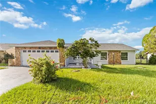 371 Buttonwood Dr, Kissimmee, FL 34743 - Photo 1