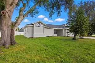 205 Red Maple Dr, Kissimmee, FL 34743 - Photo 1