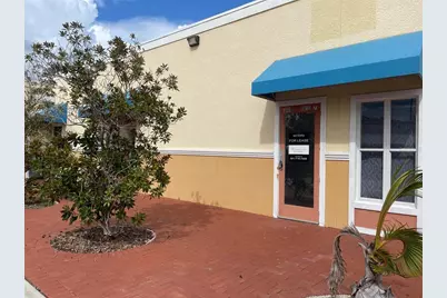 301 W Bay Drive #7, Largo, FL 33770 - Photo 1