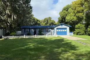 810 S Thacker Ave, Kissimmee, FL 34741 - Photo 1