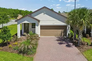 2201 Palm Tree Dr, Kissimmee, FL 34759 - Photo 1