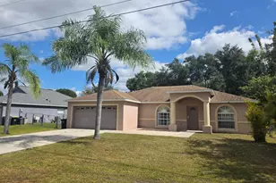 670 Reindeer Dr, Kissimmee, FL 34759 - Photo 1