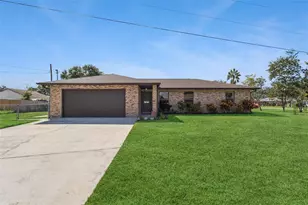 29 Cypress Ave, Saint Cloud, FL 34769 - Photo 1