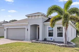 2751 Wadeview Loop, Saint Cloud, FL 34769 - Photo 1