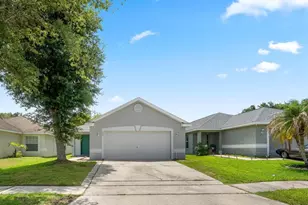 205 Owenshire Cir, Kissimmee, FL 34744 - Photo 1