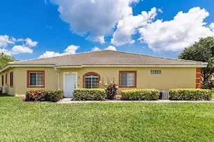 305 Port Pleasant Dr, Poinciana, FL 34759 - Photo 1