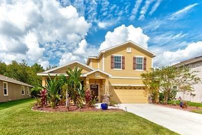 27645 Stonecreek Way, Wesley Chapel, FL 33544 - Photo 1