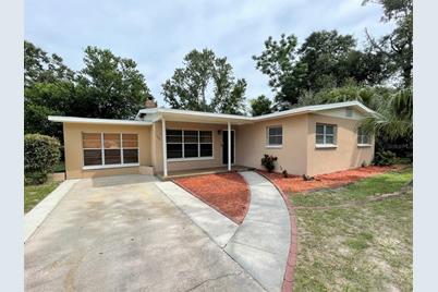 106 Glen Ridge Avenue, Temple Terrace, FL 33617 - Photo 1