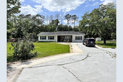 6062 Country Club Road, Wesley Chapel, FL 33544 - Photo 1