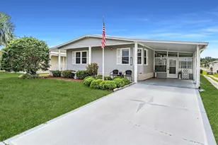 5733 Pawnee St, Zephyrhills, FL 33542 - Photo 1