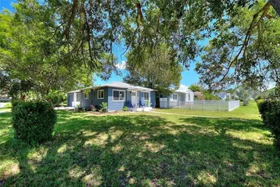 3763 Dartmouth Avenue N, Saint Petersburg, FL 33713 - Photo 1