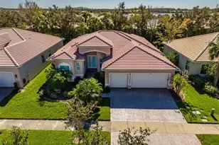 4977 Sapphire Sound Dr, Wimauma, FL 33598 - Photo 1