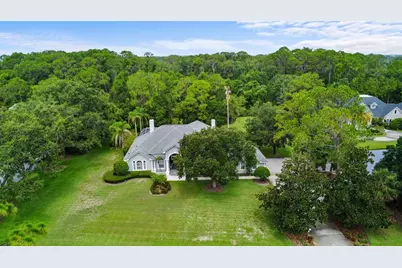 168 Rue Des Chateaux, Tarpon Springs, FL 34688 - Photo 1