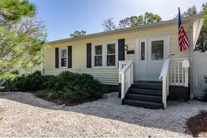 1054 46th Avenue N, Saint Petersburg, FL 33703 - Photo 1