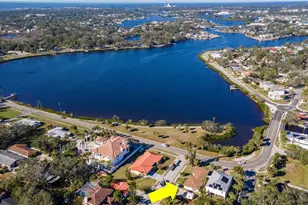 603 Virginia Ave, Tarpon Springs, FL 34689 - Photo 1