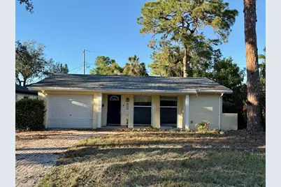 1711 Michigan Avenue NE, Saint Petersburg, FL 33703 - Photo 1