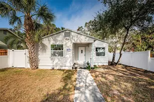 601 Paris Ave S, Saint Petersburg, FL 33701 - Photo 1