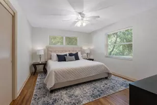 2201 Park St N, Saint Petersburg, FL 33710 - Photo 1