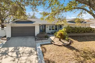 1695 Honeybear Ln, Dunedin, FL 34698 - Photo 1