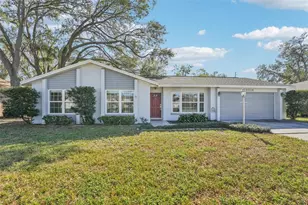 13214 Moran Dr, Tampa, FL 33618 - Photo 1