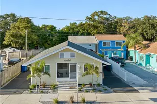 742 Main St, Dunedin, FL 34698 - Photo 1