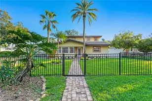 156 29th Ave N, Saint Petersburg, FL 33704 - Photo 1
