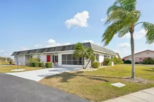 334 Club Mnr Dr, Sun City Center, FL 33573 - Photo 1