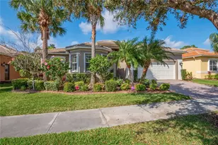 4946 Sapphire Sound Dr, Wimauma, FL 33598 - Photo 1