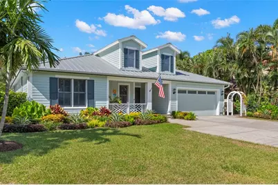 140 Miramar Boulevard NE, Saint Petersburg, FL 33704 - Photo 1