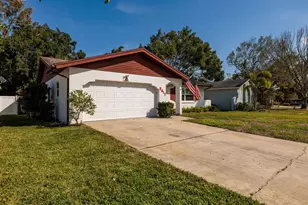 5611 Venetian Blvd NE, Saint Petersburg, FL 33703 - Photo 1