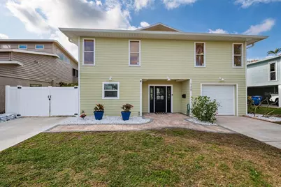 126 82nd Avenue N, Saint Petersburg, FL 33702 - Photo 1
