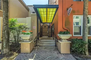 2402 W Azeele St, Tampa, FL 33609 - Photo 1