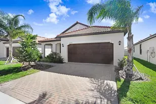 17214 Star Banks St, Wimauma, FL 33598 - Photo 1