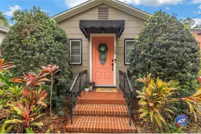 138 17th Avenue N, Saint Petersburg, FL 33704 - Photo 1