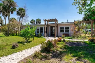 112 Gause Dr, Venice, FL 34293 - Photo 1