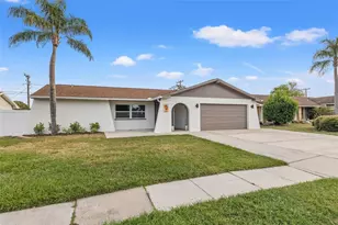2214 Wilshire Dr, Dunedin, FL 34698 - Photo 1