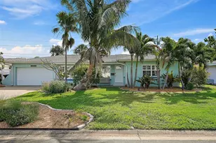 2310 Sunrise Dr SE, Saint Petersburg, FL 33705 - Photo 1