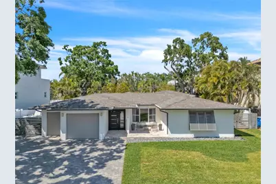 349 Belleair Drive NE, Saint Petersburg, FL 33704 - Photo 1