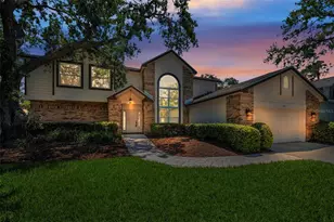 962 Marco Dr NE, Saint Petersburg, FL 33702 - Photo 1